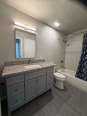 116 N Yosemite Ave., #202, Fresno, CA 93701