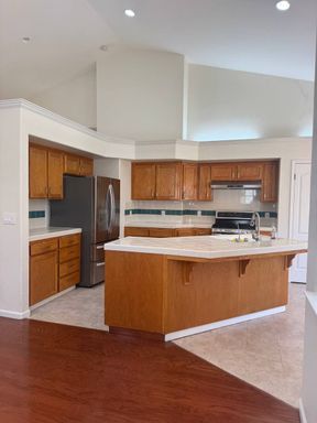 10374 N Sierra Vista Ave., Fresno, CA 93730
