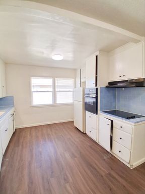 3478 E. Clinton Ave., Fresno, CA 93703