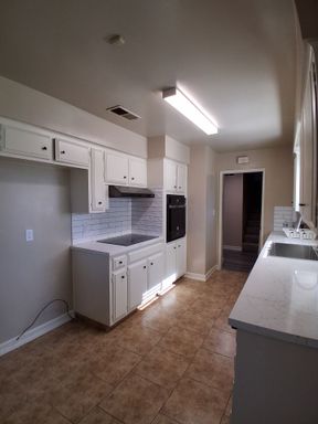 5780 N. 8th St - A, Fresno, CA 93710