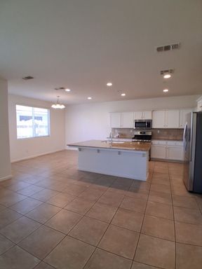 3813 Griffith Ave, Clovis, CA 93619