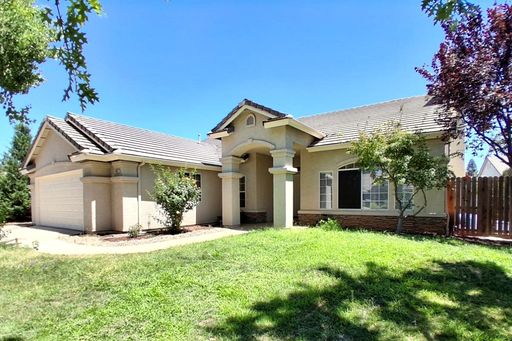 10374 N Sierra Vista Ave., Fresno, CA 93730