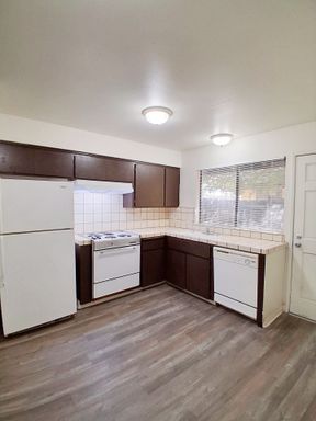 1053 W. Cornell Ave., Fresno, CA 93705