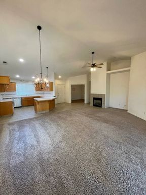 6175 W Scott Ave, Fresno, CA 93723