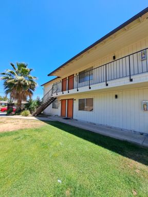 4422 E. Sierra Madre Ave., #203, Fresno, CA 93726
