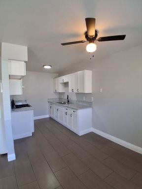1452 S. College Ave., #114, Dinuba, CA 93618
