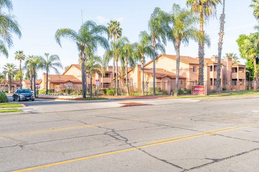 4504-4598 W Palo Alto Ave., Fresno, CA 93722