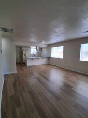 546 E Polk St, Coalinga, CA 93210