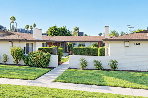 4420 E. Sierra Madre Ave., #C, Fresno, CA 93726