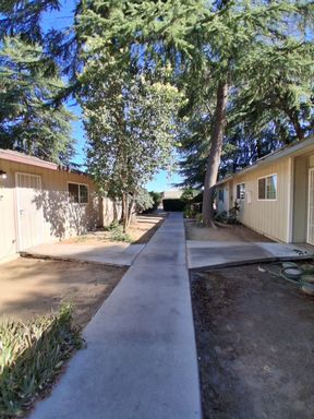 69 W. San Jose Ave, Clovis, CA 93612