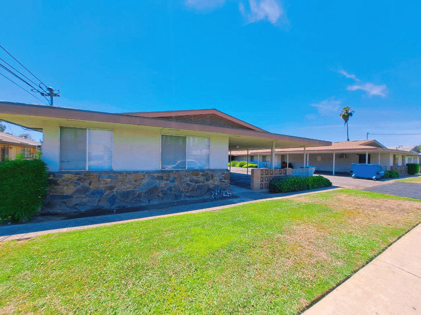 Fresno Apartment: 4302-4312 E. Sierra Madre Ave.