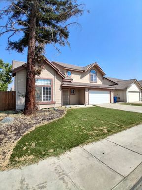 277 W. El Paso Ave. , Clovis, CA 93611