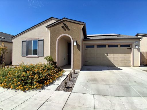 6572 E. Weathermaker Ave. , Fresno, CA 93727