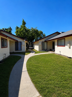 1136 E Fedora Ave, 105, Fresno, CA 93704