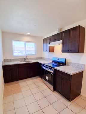 4420 E. Sierra Madre Ave., #C, Fresno, CA 93726