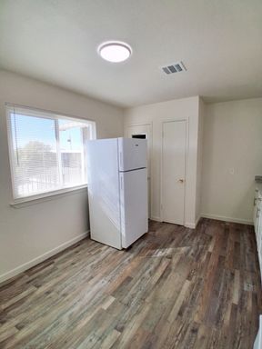 4730 E. Lamona Ave., #202, Fresno, CA 93703