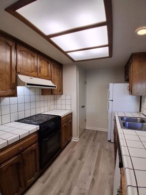 4593 N. Emerson Ave. - 102, Fresno, CA 93722