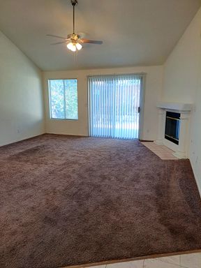 1092 E Pennsylvania Ave, Fresno, CA 93720
