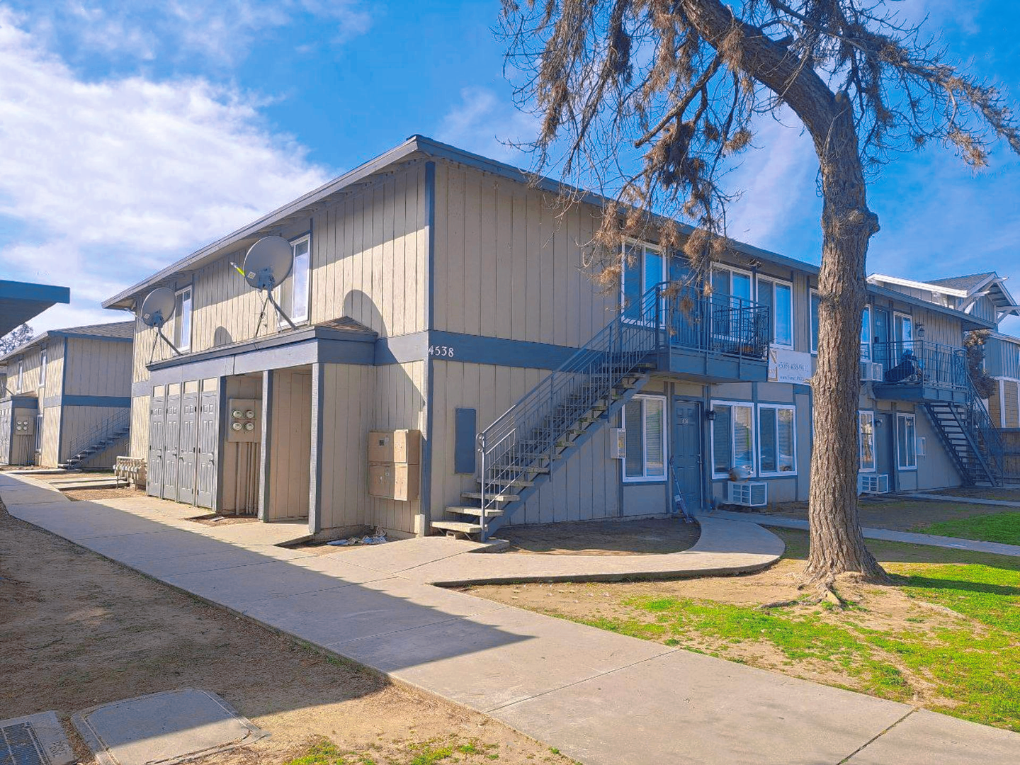 Fresno Apartment: 4538 E. Hamilton Ave.