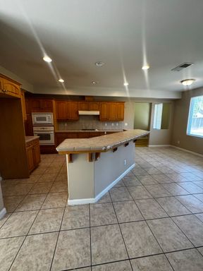 11066 Sawtooth Peak Way, Clovis, CA 93619