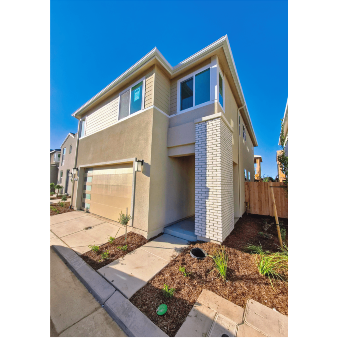 Clovis House: 1507 Farmhouse Ln