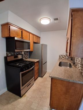 1190 S Winery Ave #222, Fresno, CA 93727