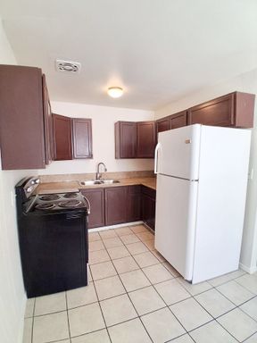 4420 E. Sierra Madre Ave., #D, Fresno, CA 93726