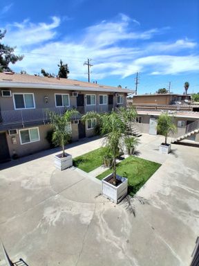 1322 E. Bulldog Lane, #F, Fresno, CA 93710