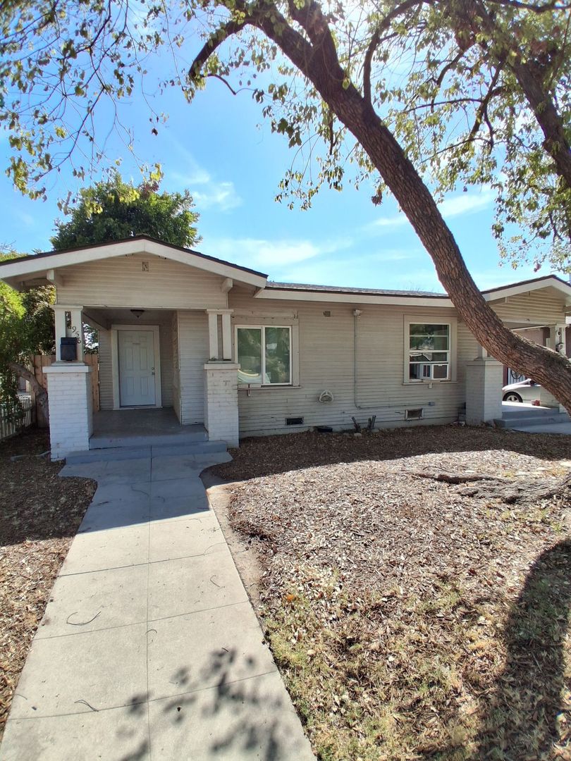 956 N. Farris Ave, Fresno, CA 93728