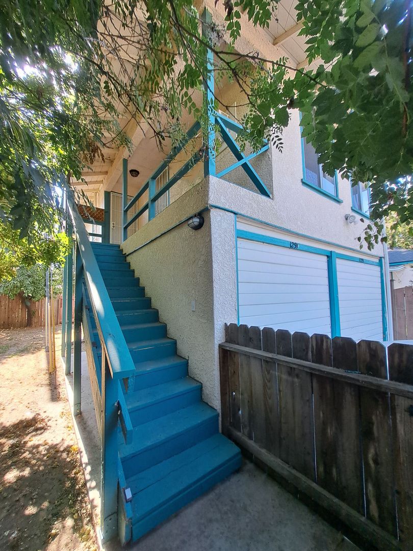 Fresno Apartment: 1291-1295 N. Fruit Ave.