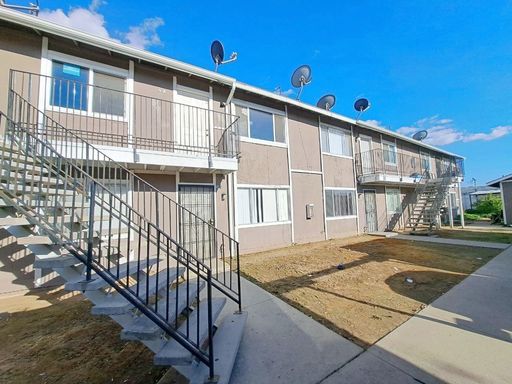 4730 E. Lamona Ave., #202, Fresno, CA 93703