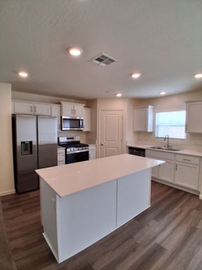 1646 Concord Ave, Madera, CA 93637