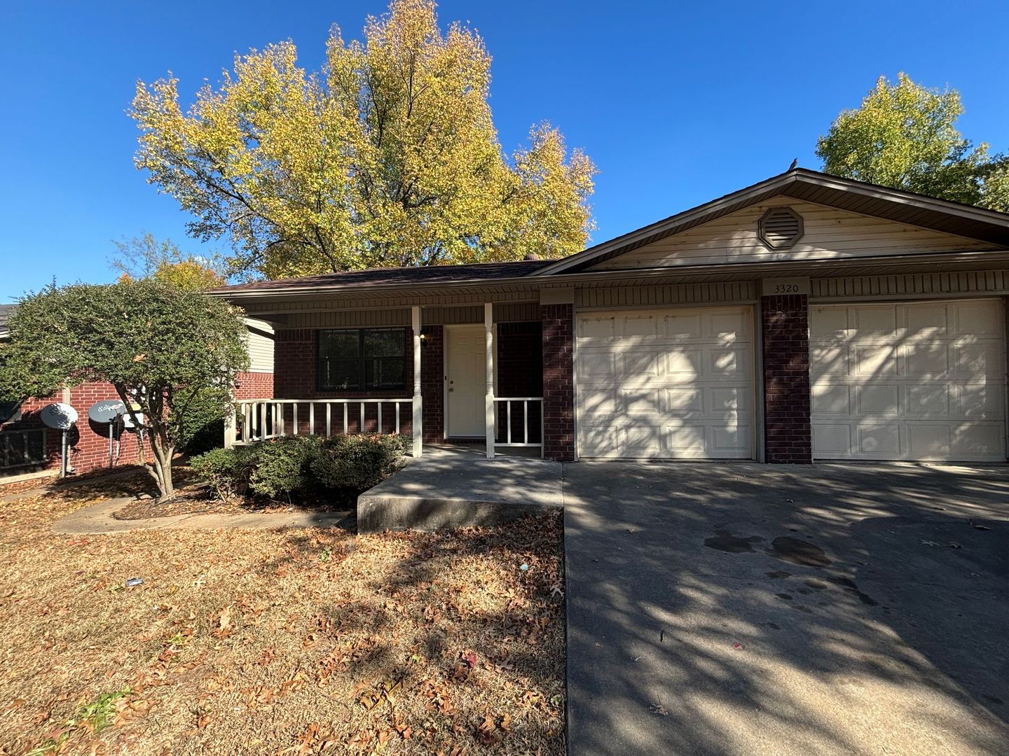 Russellville Apartment: 3320 N Detroit Ave