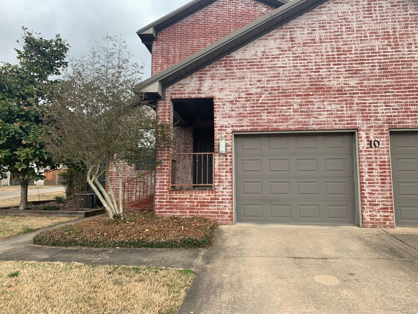 Russellville Apartment: 10 S Joplin Loop