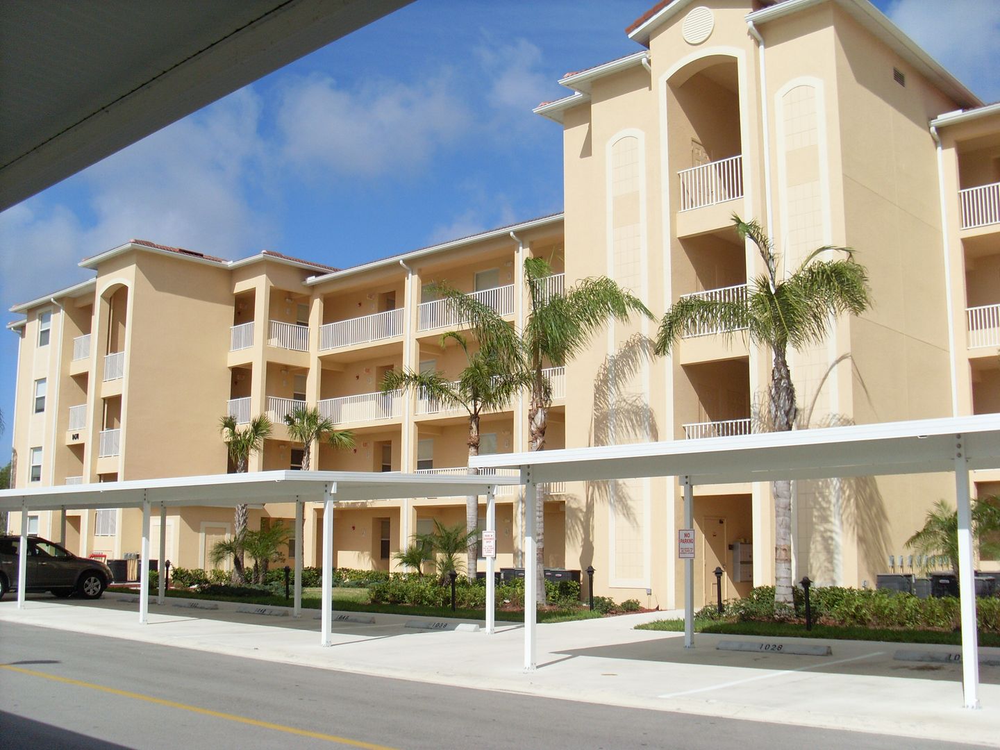 Estero Condo: 8450 Kingbird Loop #434