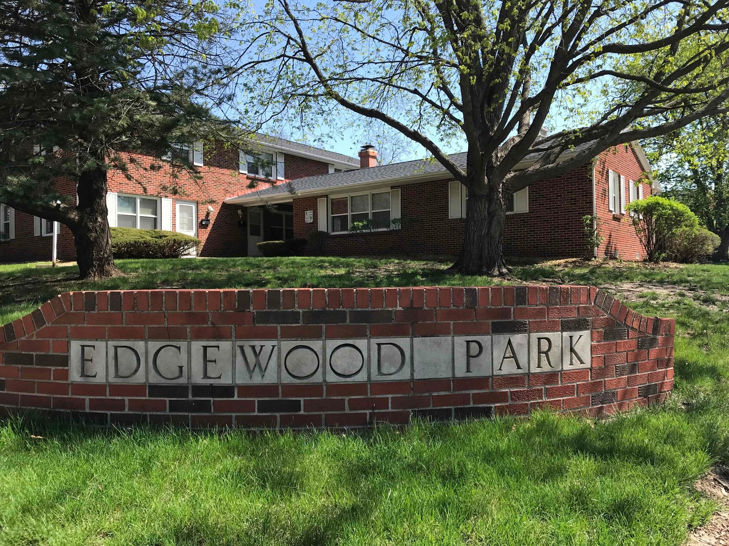 Ames Apartment: 1917 Douglas Avenue