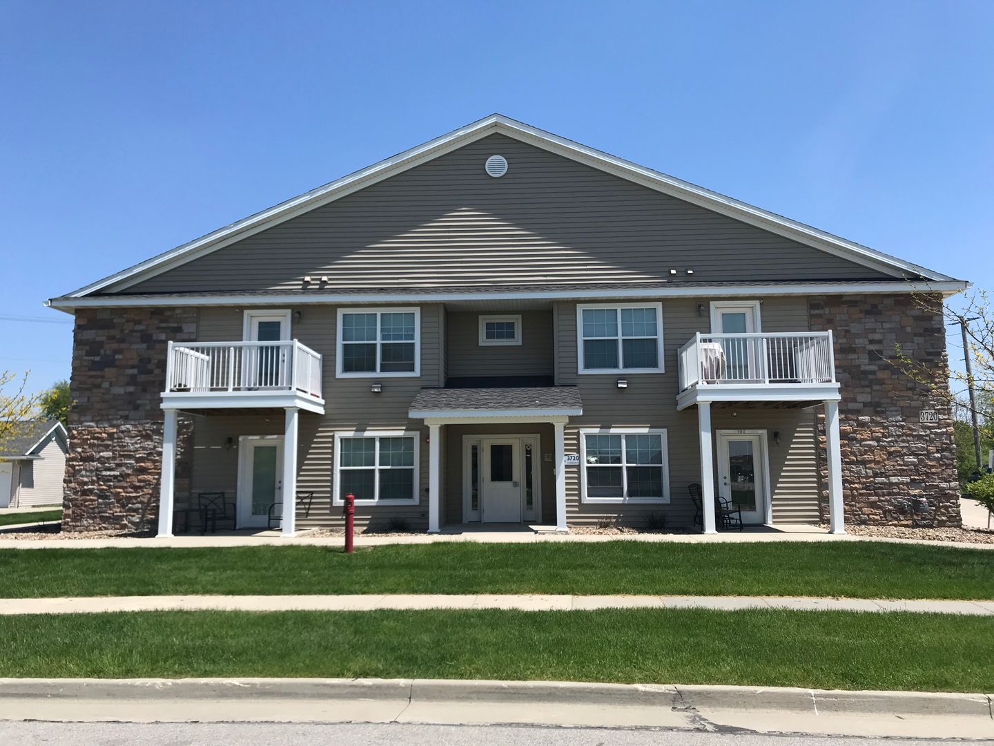 Ames Apartment: 3720 Tiverton Court