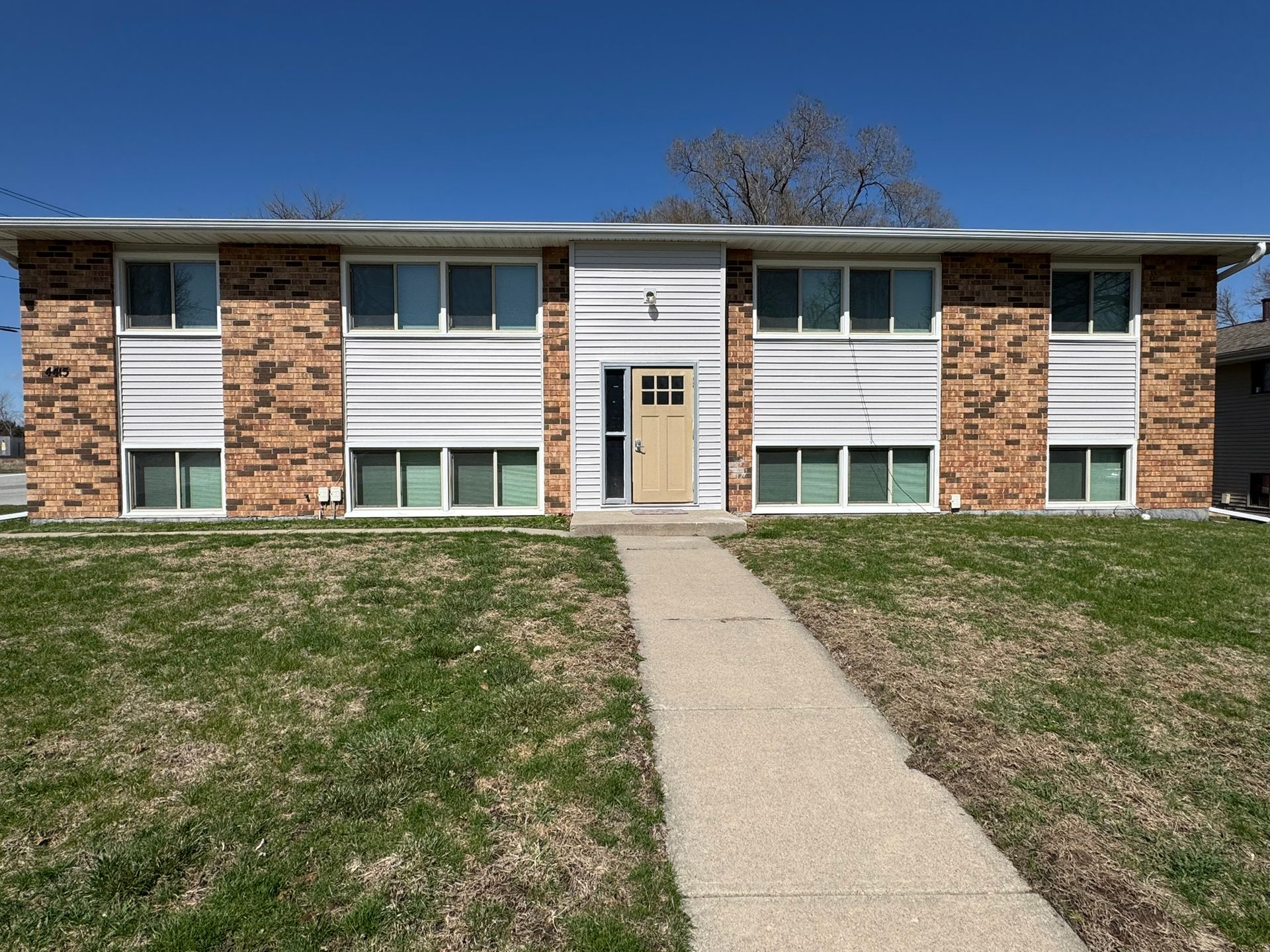 Ames Apartment: 4415 Toronto St. - Unit 4