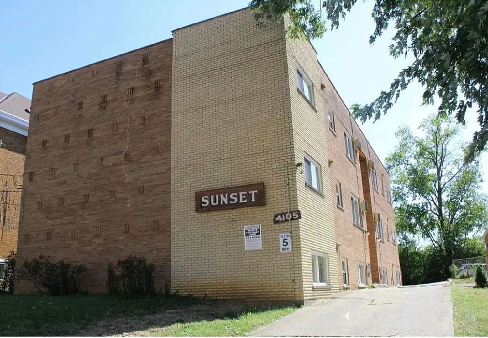Cincinnati Apartment: 4105 W 8th St.