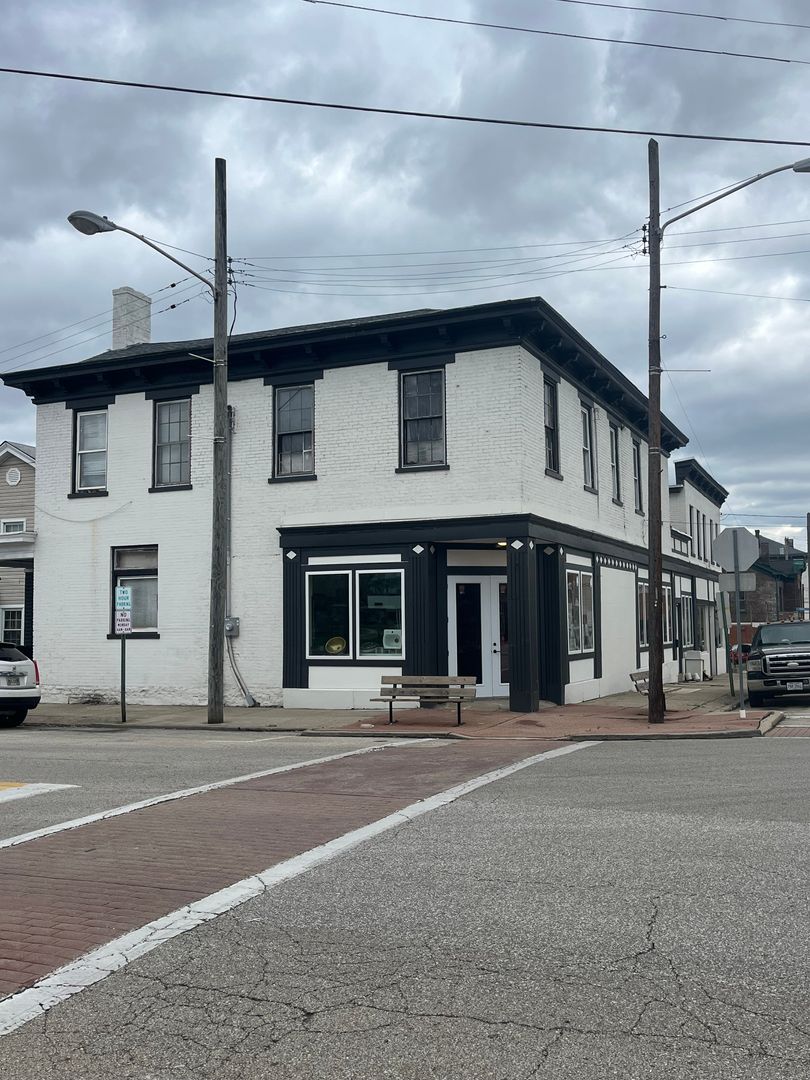 Cincinnati Apartment: 200 Dunn St 128 Williams