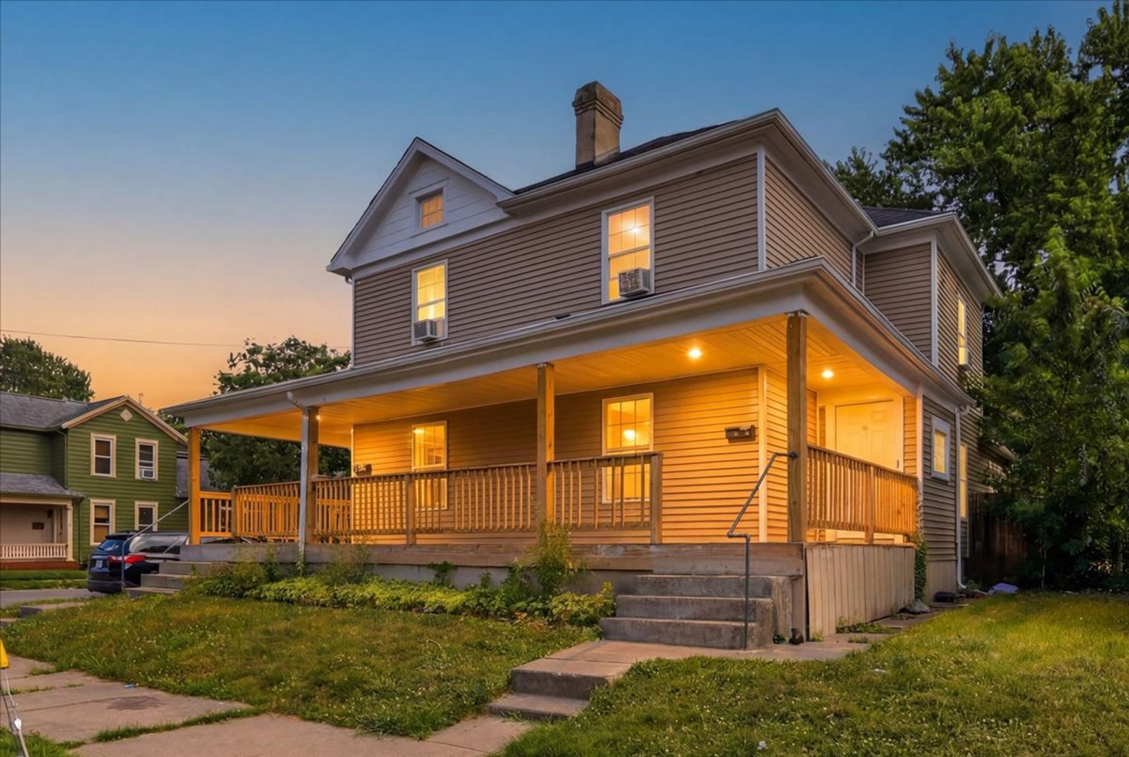Dayton Apartment: 2728 E 4th St