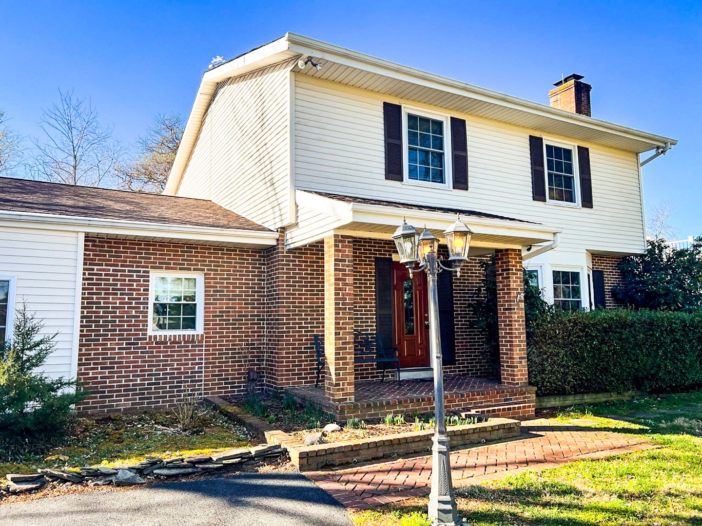 Dunkirk House: 3502 Old Jones Road