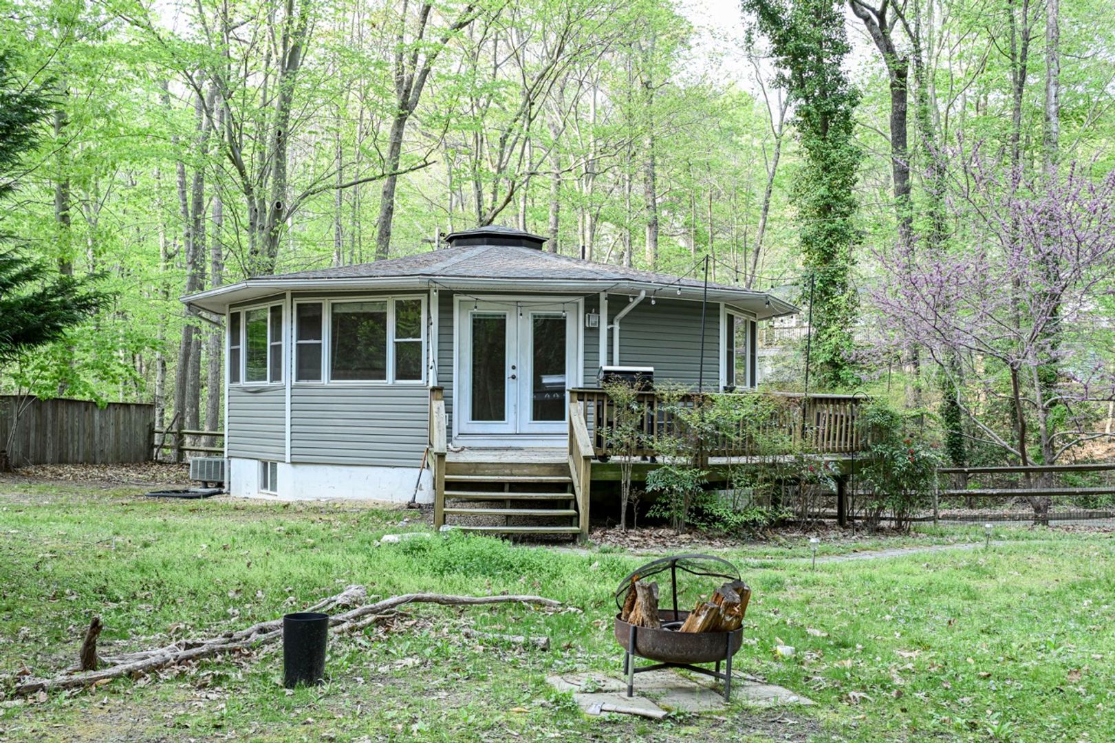 Lusby House: 12433 Cree Lane