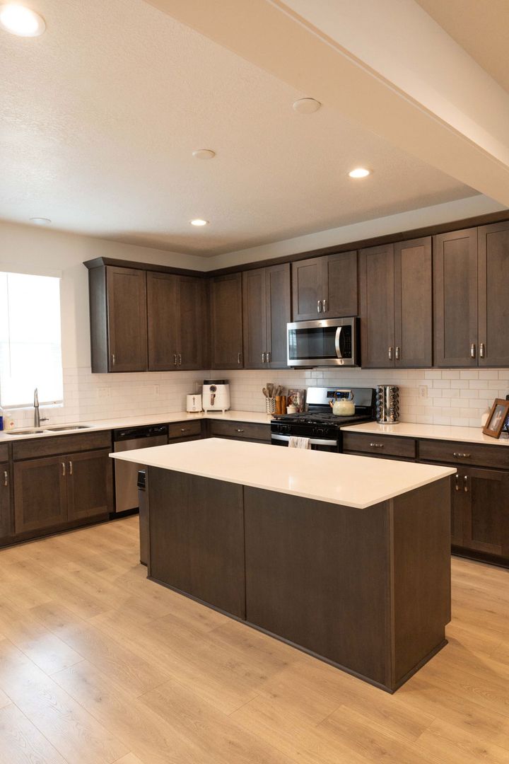 638 N Autumn Ash Cir 4 of 12