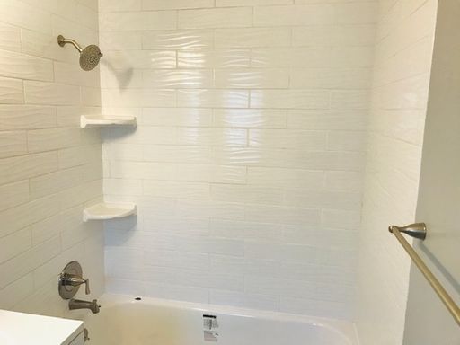 Half off first months rent - Updated apartment with air conditioner and dishwasher. – photo 1