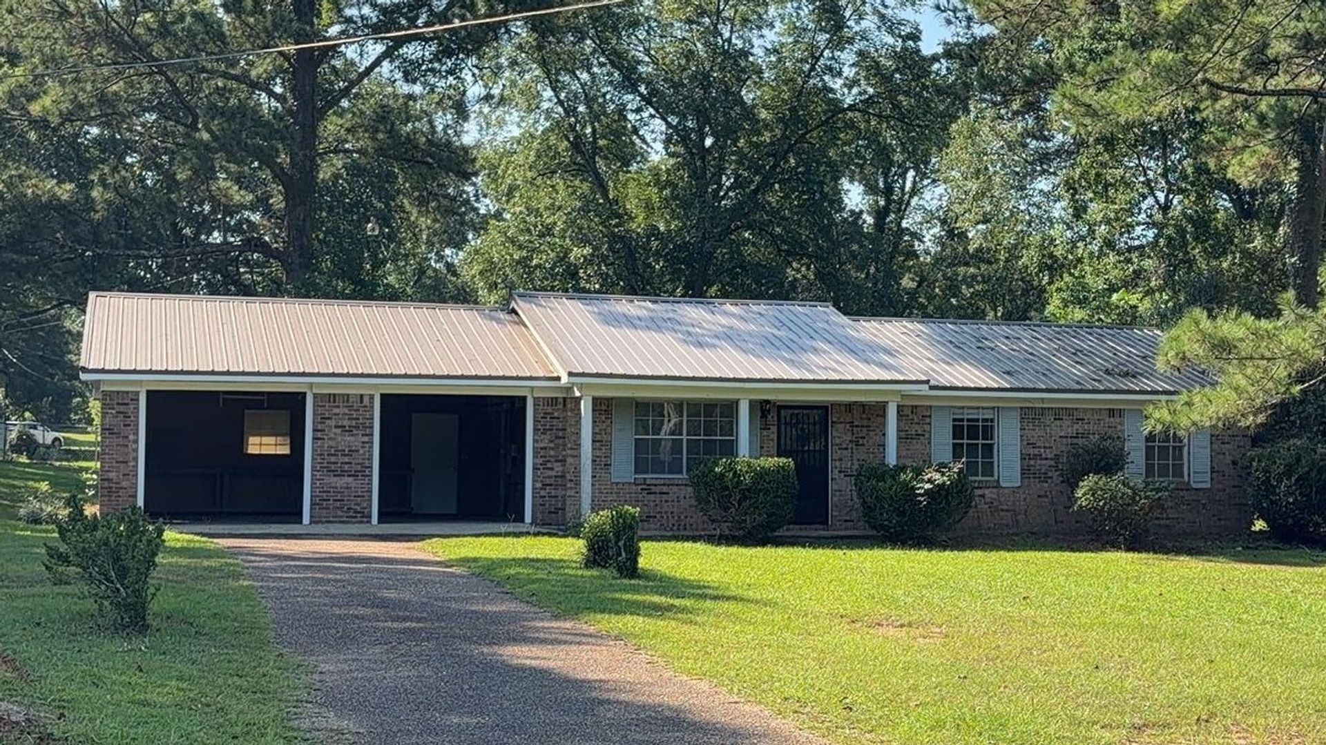 Greenville House: 2245 Mobile Rd.