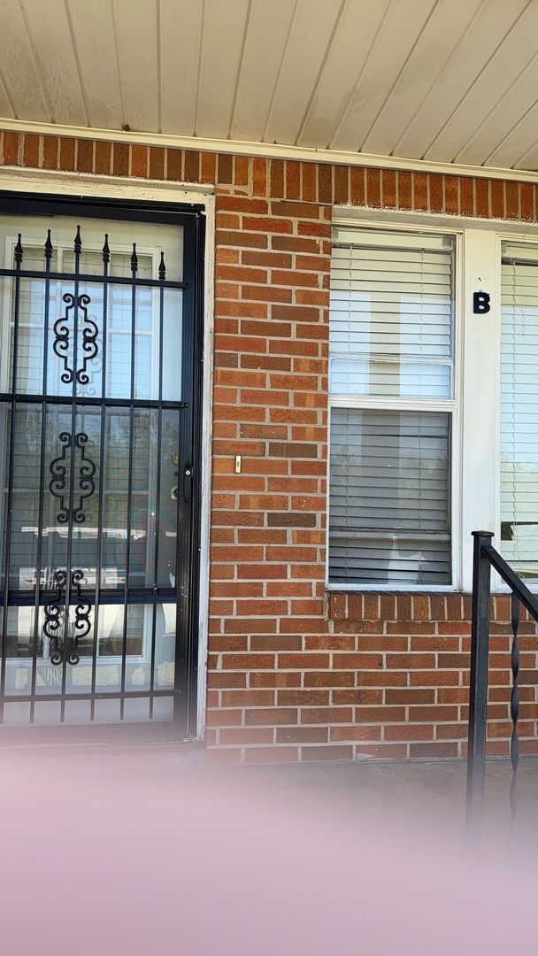 Greenville Apartment: 1125 S. Mt. Zion Rd.