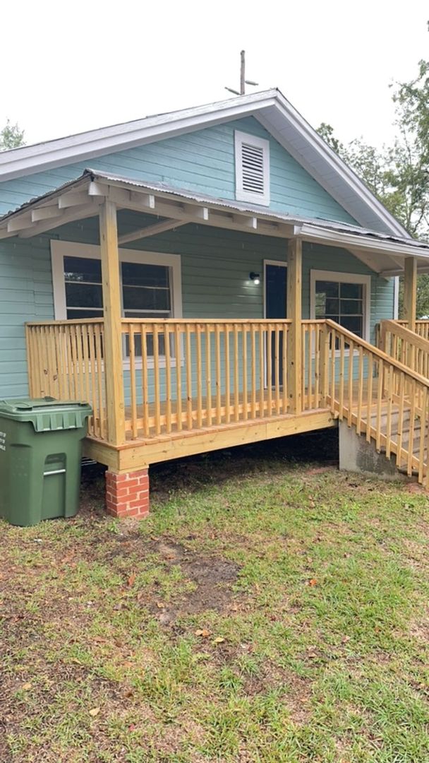 Greenville House: 121 Whittaker St.