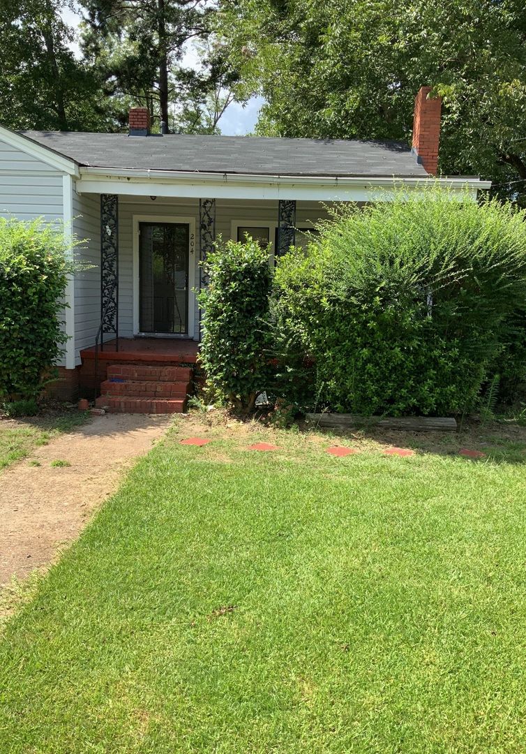 Greenville House: 204 Thames St.