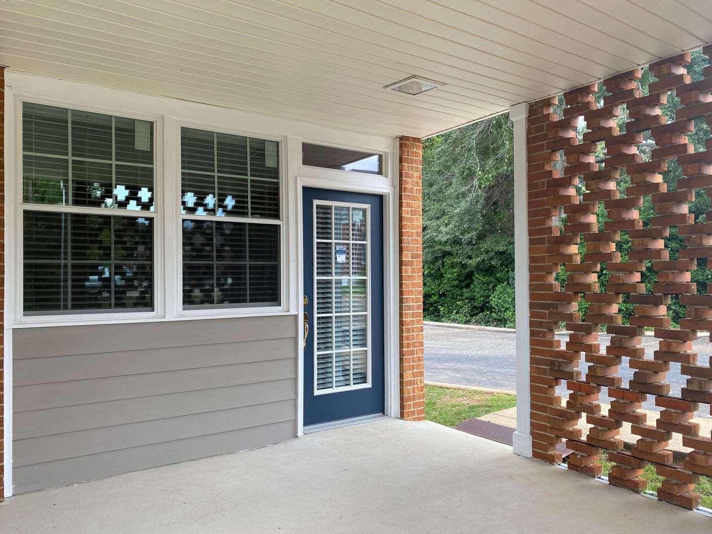 Greenville Apartment: 109 Adams St.